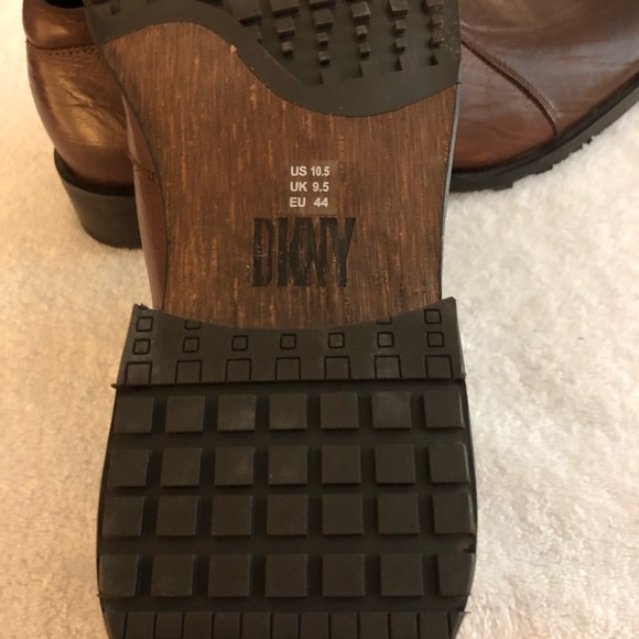 NWT DKNY Designer Men’s Shoes, Size 10.5 (U.S.) - Picture 7 of 8